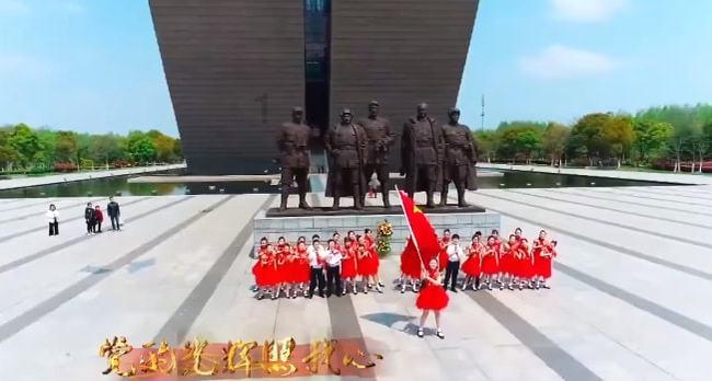 夏季纽扣裙